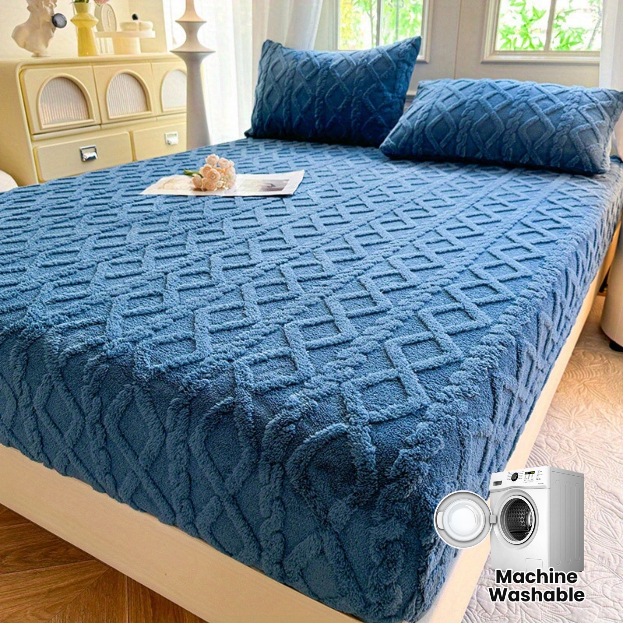 Solid Color Plush Fitted Sheet, Button Flower Pattern Fitted Sheet, Mattress Protector, Skin-Friendly Soft Fabric, Pillowcase Not Included, Machine Washable, All-Season Use