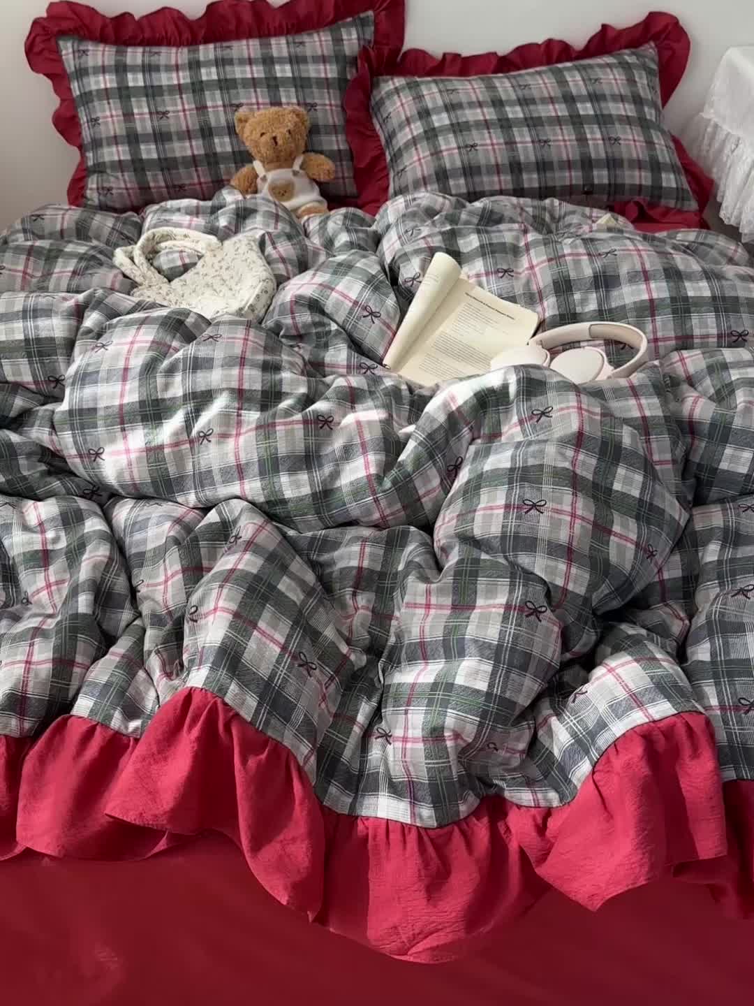 4pcs Korean-style Ins Vintage Large Lace Plaid Set, Including One Duvet Cover, One Flat Sheet, and 2 Pillowcases. Princess-style Large Lace Duvet Cover. Soft and Comfortable, Machine Washable, Suitable for All Seasons - Image 14